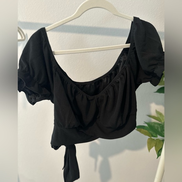 Amazon Off Shoulder Tie Back Crop - Picture 1 of 5